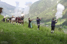 Böllergrupper oberhalb St.Martin am Samstag zu den Festreden für die Fahnenübergabe